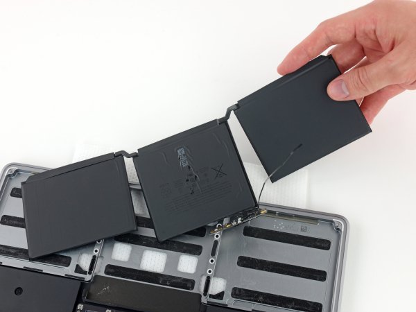 MacBook Battery Replacement Dubai